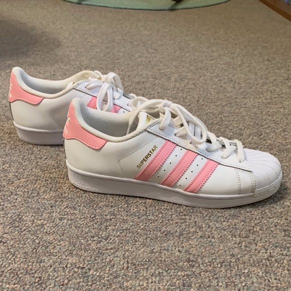 adidas pink stripe shoes
